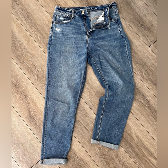Mom Jeans - American Eagle - Size 8 - Picture 1 of 2